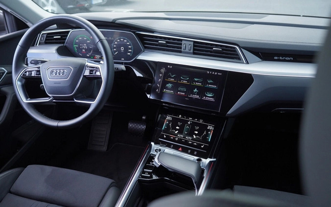 Audi e-tron cena 219000 przebieg: 17940, rok produkcji 2021 z Jeziorany małe 466
